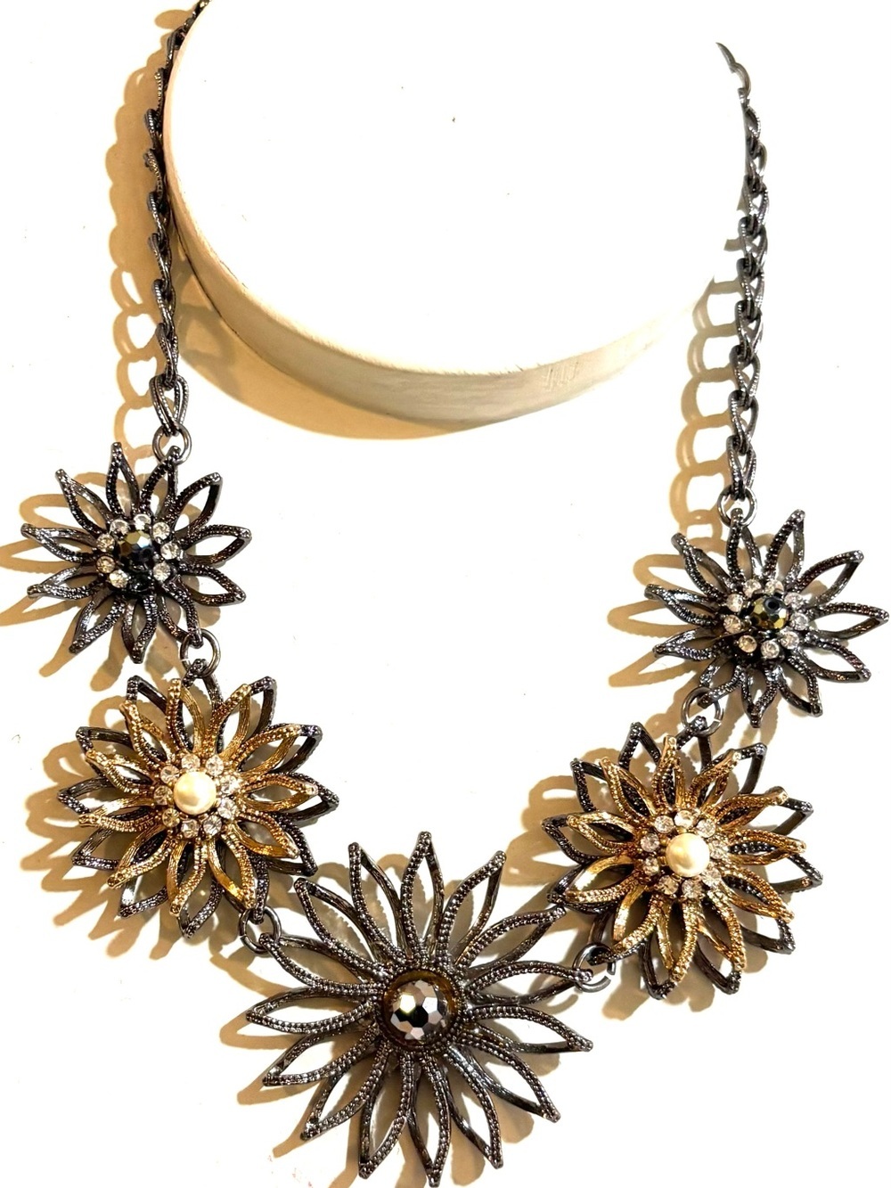 Vintage Floral Necklace - Gold and Gunmetal